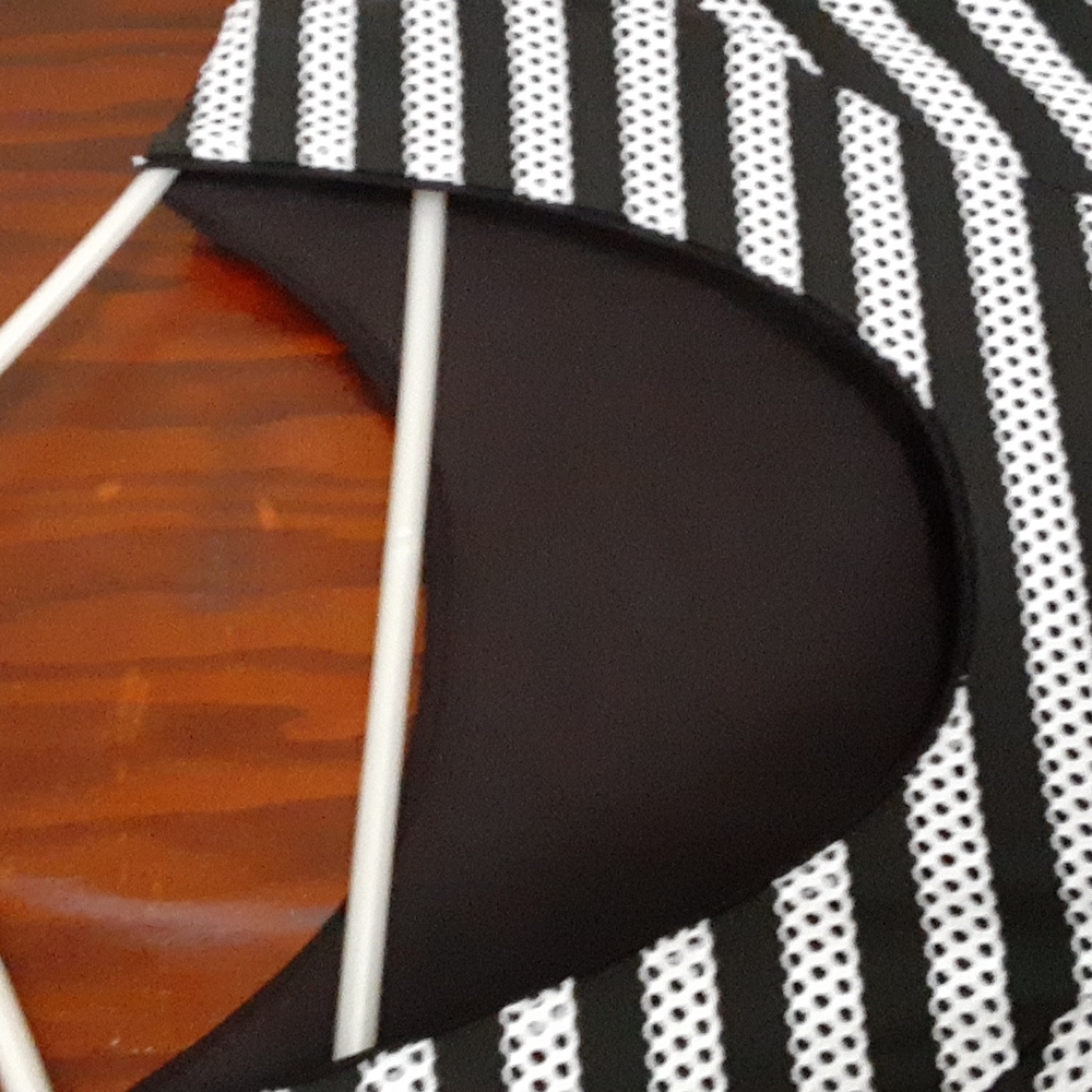 White House Black Market sz 0 pit 16 inches dress with silver accent - Picture 4 of 5